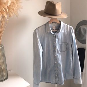 JCrew ‘Perfect Fit’ Chambray Button Down